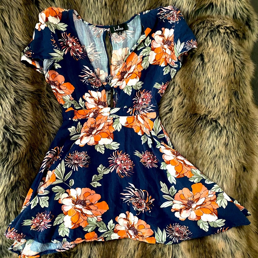 Lulus floral print tie front keyhole back romper